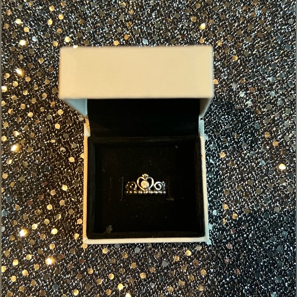Vintage Pandora Princess ring - Picture 1 of 3